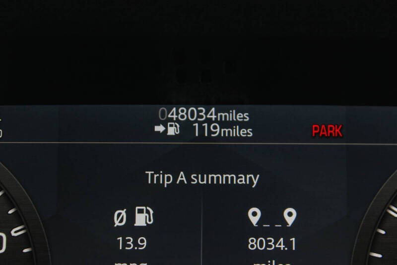 2021 Land Rover Defender 110 SE