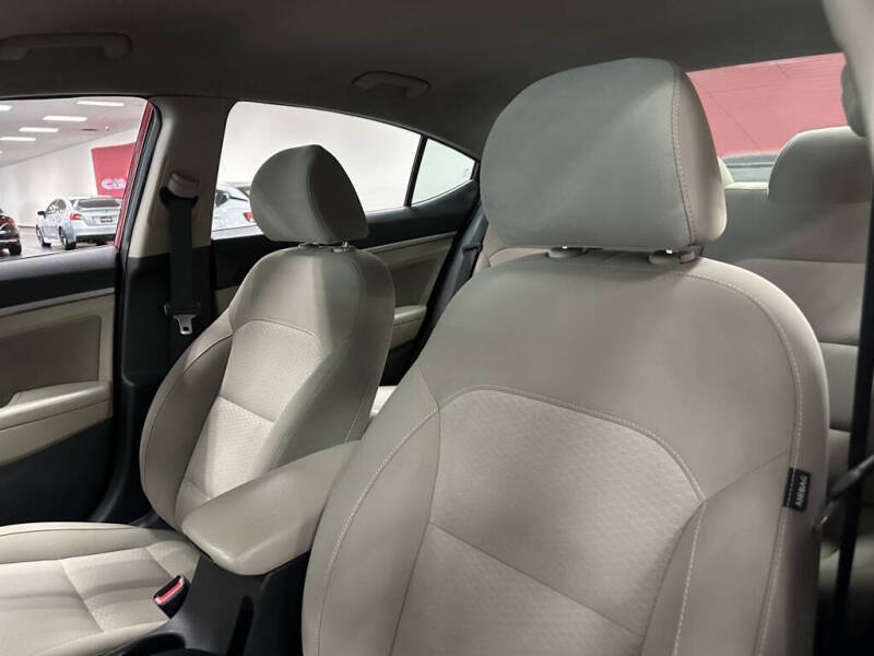 2019 Hyundai Elantra SEL