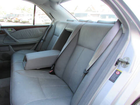 2001 Mercedes-Benz E-Class E 320