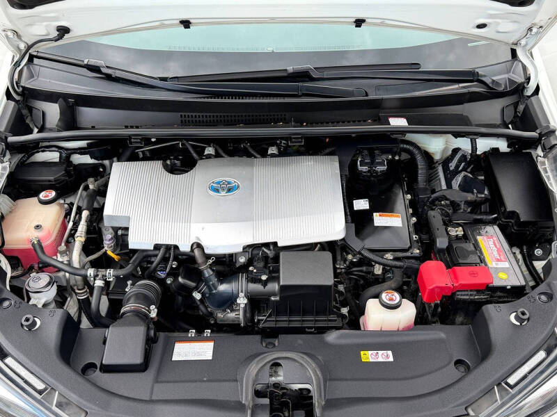 2020 Toyota Prius LE