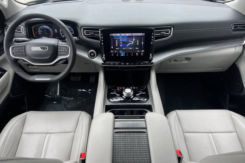 2023 Jeep Wagoneer Series III