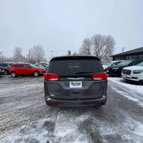 2017 Chrysler Pacifica Touring