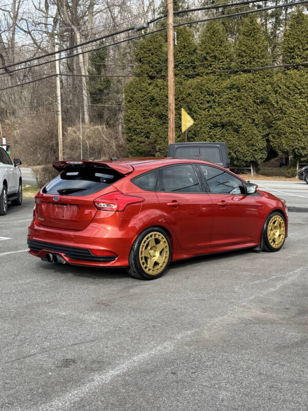 2018 Ford Focus ST