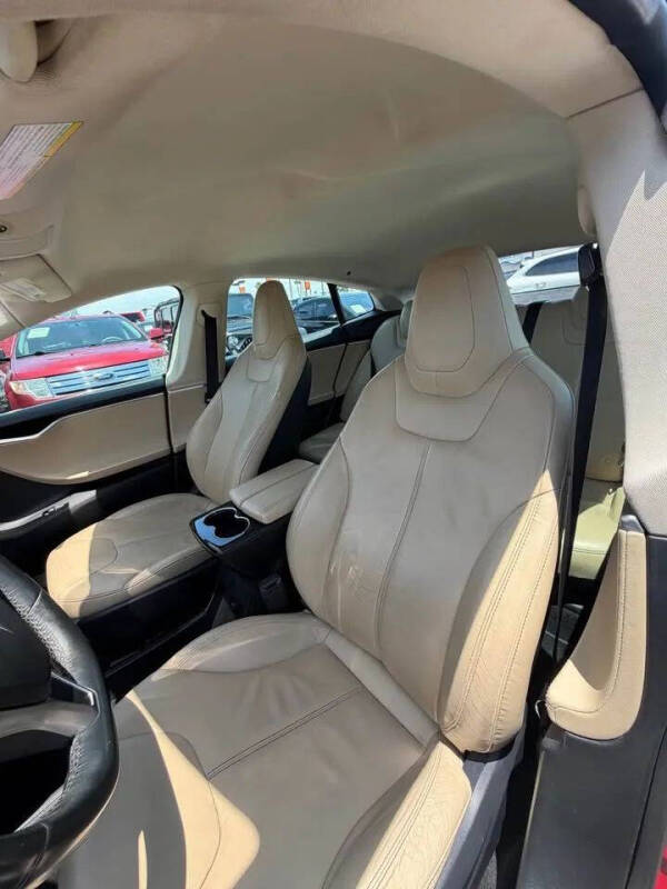 2014 Tesla Model S