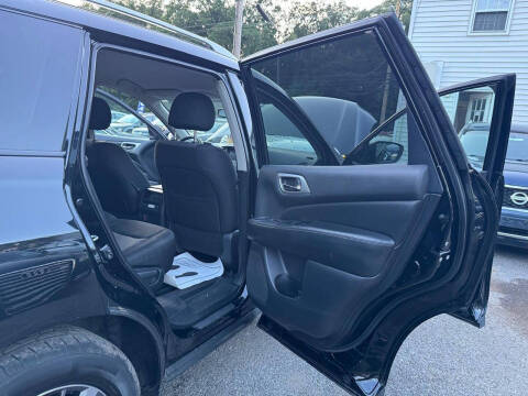 2018 Nissan Pathfinder SV