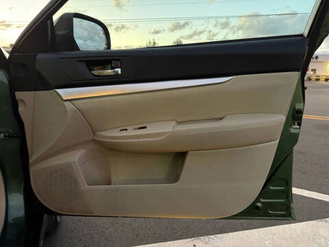 2010 Subaru Outback 2.5i Premium