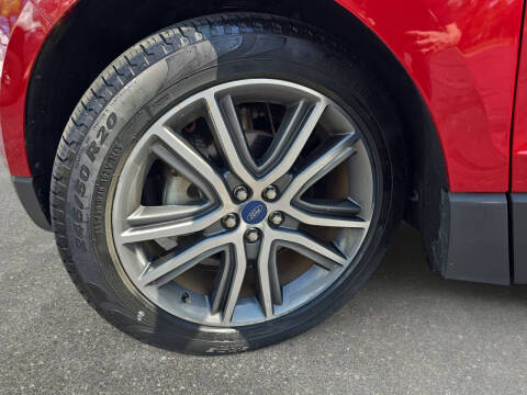 2020 Ford Edge Titanium