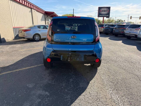 2016 Kia Soul +