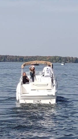 2001 Larson Boats 259 Cabrio