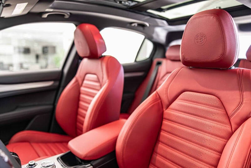 2025 Alfa Romeo Stelvio