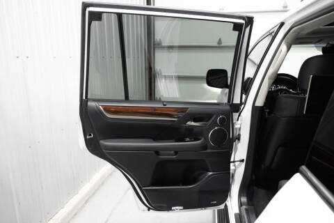 2021 Lexus LX 570 Three-Row