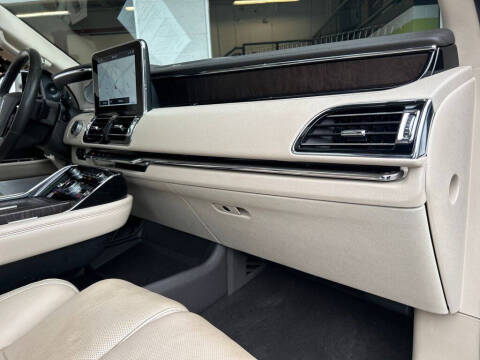 2021 Lincoln Navigator L Reserve