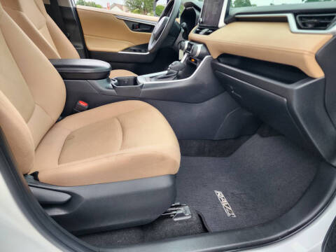2023 Toyota RAV4 LE