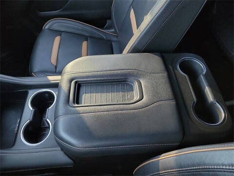 2023 GMC Yukon XL AT4