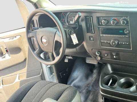2025 Chevrolet Express 2500