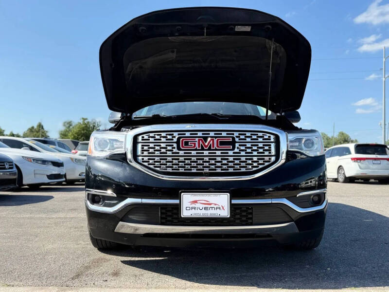 2017 GMC Acadia Denali