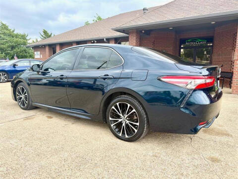 2018 Toyota Camry SE