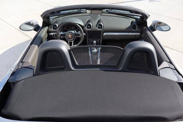 2023 Porsche 718 Boxster