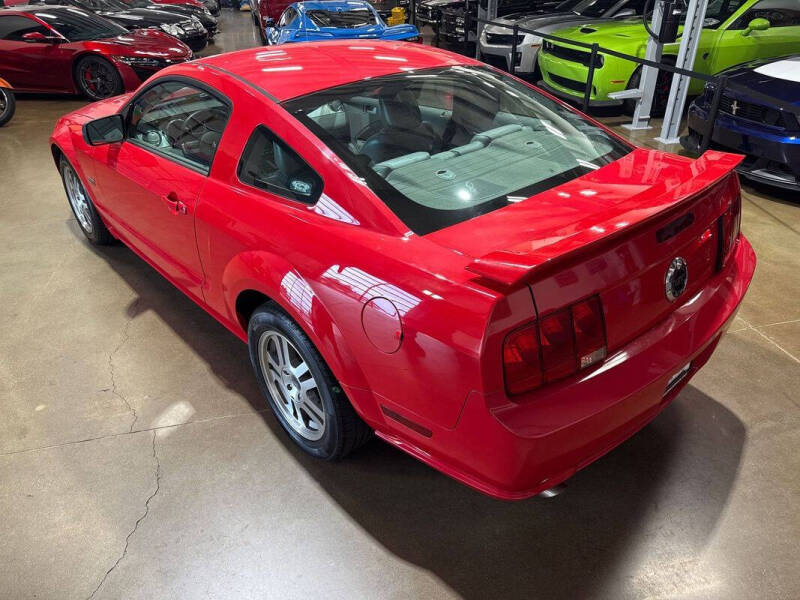2005 Ford Mustang GT Premium