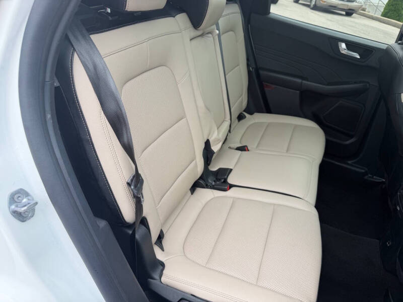2022 Ford Escape SEL