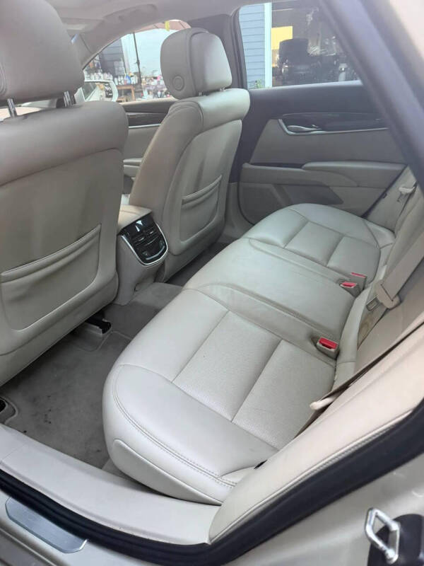 2013 Cadillac XTS Luxury Collection