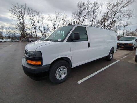 2025 Chevrolet Express 2500