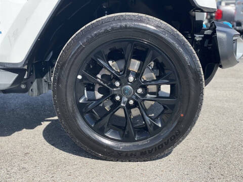 2024 Jeep Wrangler Sahara 4xe