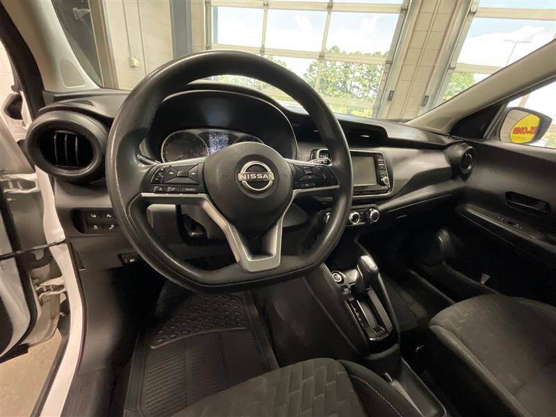 2022 Nissan Kicks S