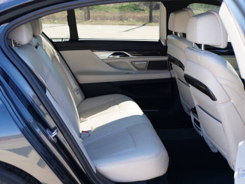 2017 BMW 7 Series 750i