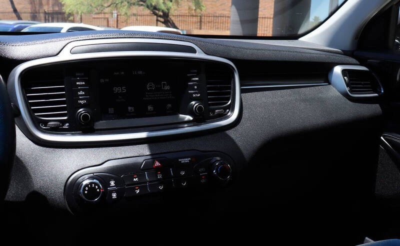 2020 Kia Sorento LX V6