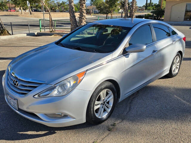 2013 Hyundai SONATA for sale at DOUBLE DEUCE AUTO in Hesperia, CA