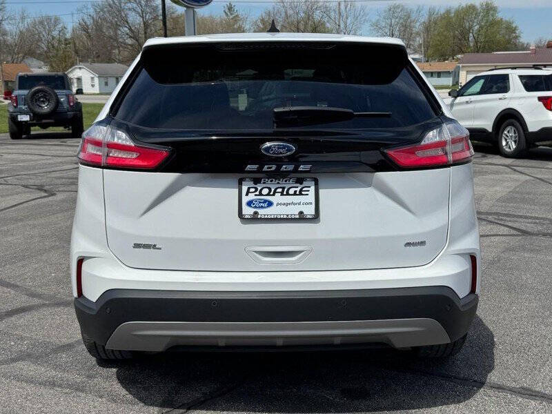 2023 Ford Edge