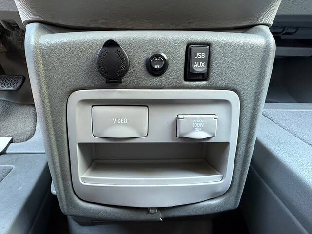 2013 Toyota Sienna XLE Mobility 7-Passenger