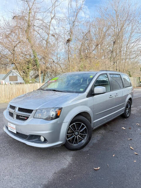 2017 Dodge Grand Caravan for sale at Joes Blvd Auto Sales in Hopewell, VA