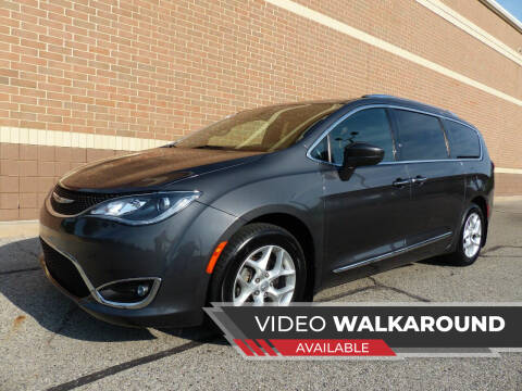 2020 Chrysler Pacifica for sale at Macomb Automotive Group in New Haven MI