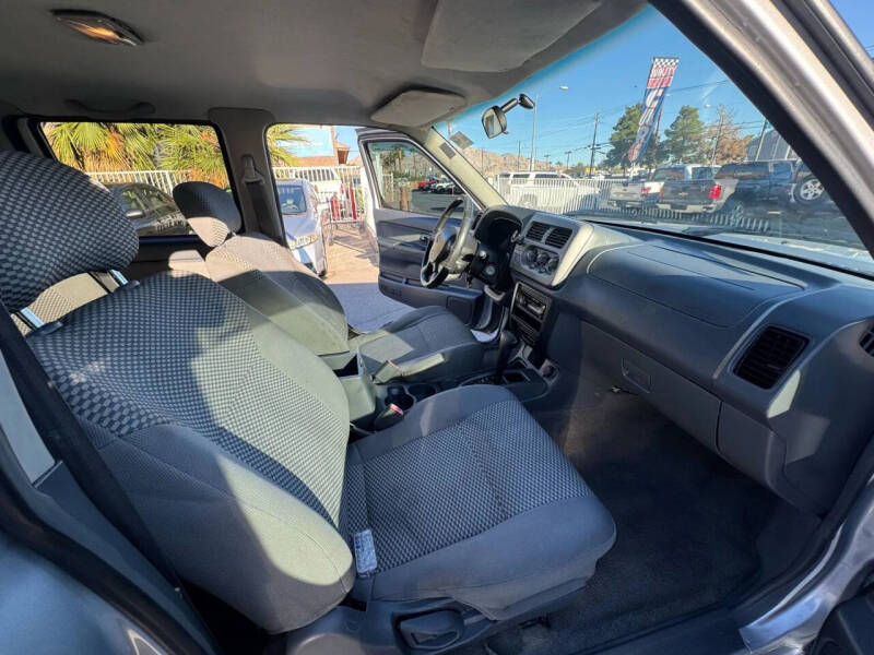 2001 Nissan Frontier SE