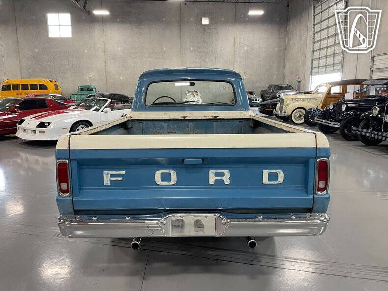 1966 Ford F-100