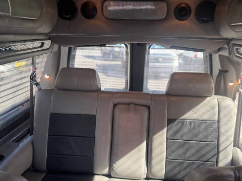 2013 GMC Savana