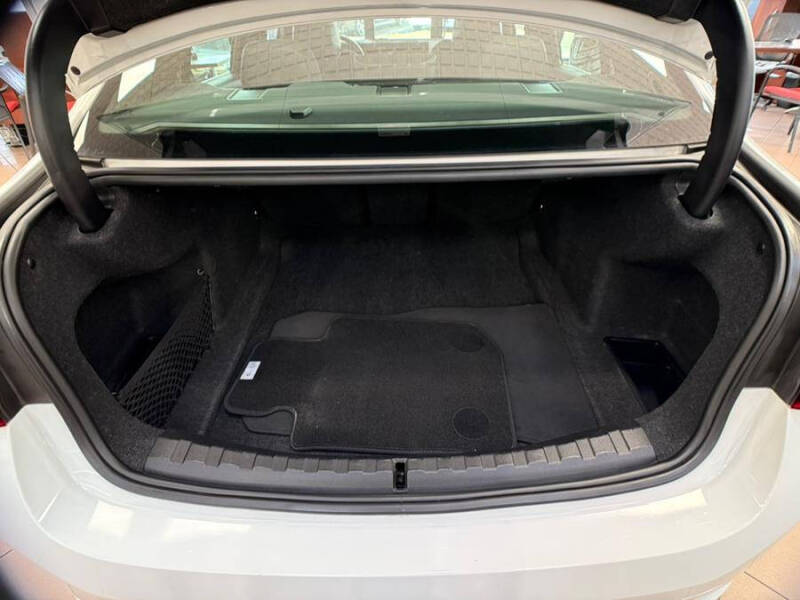 2024 BMW 3 Series 330i xDrive