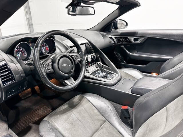 2017 Jaguar F-TYPE Premium