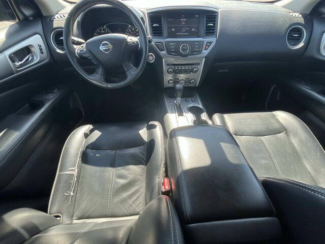 2017 Nissan Pathfinder SL