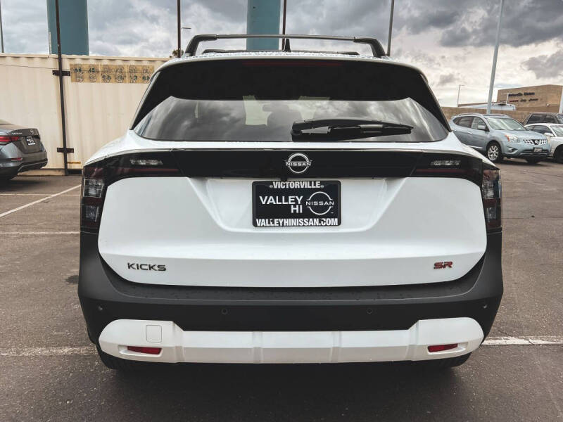 2026 Nissan Kicks SR