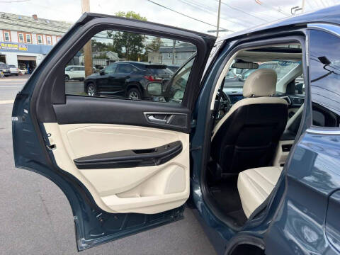 2019 Ford Edge Titanium