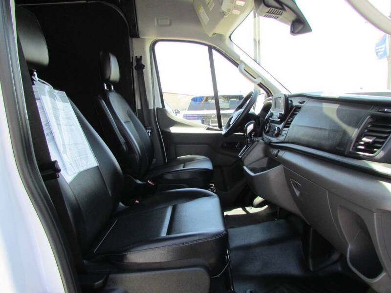 2025 Ford Transit 250