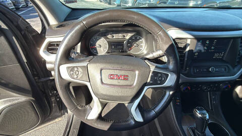 2018 GMC Acadia SLE-2