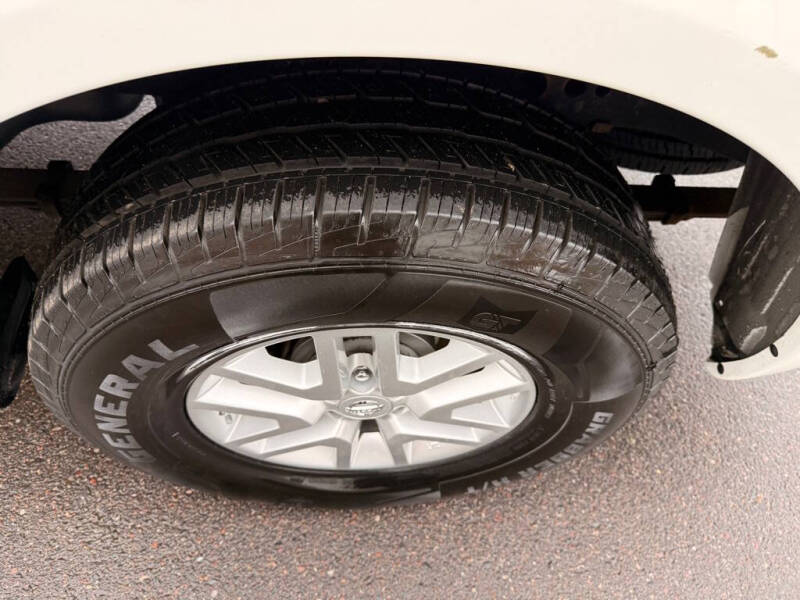 2017 Nissan Frontier SV V6