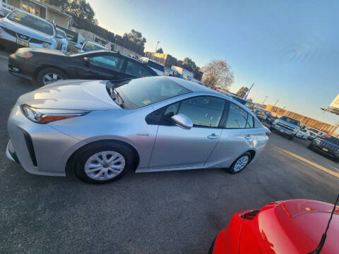 2019 Toyota Prius L Eco