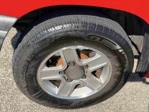 2003 Chevrolet Tracker