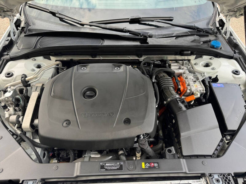 2019 Volvo S60 T8 R-Design