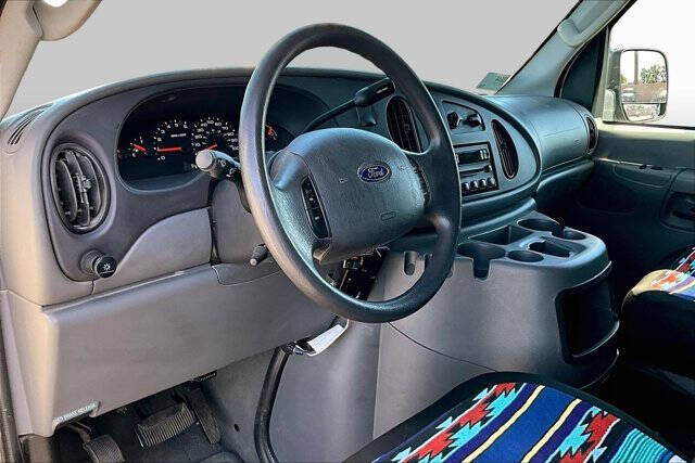 2005 Ford E-Series